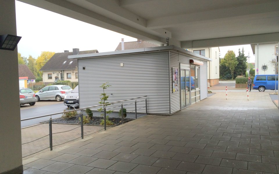 Imbiss von links