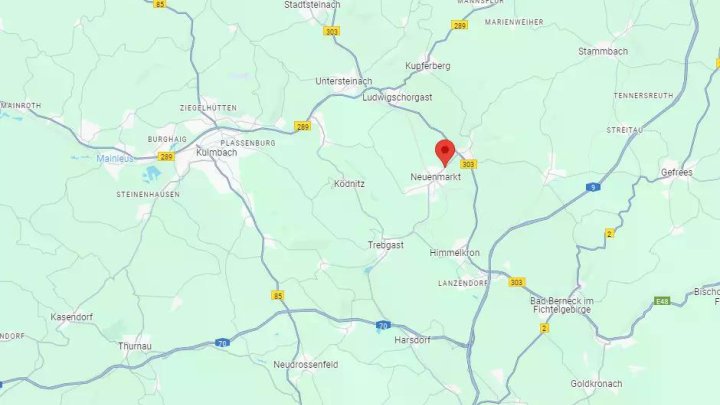 1.300,00 m² Einzelhandels- und Gewerbefläche in Neuenmarkt